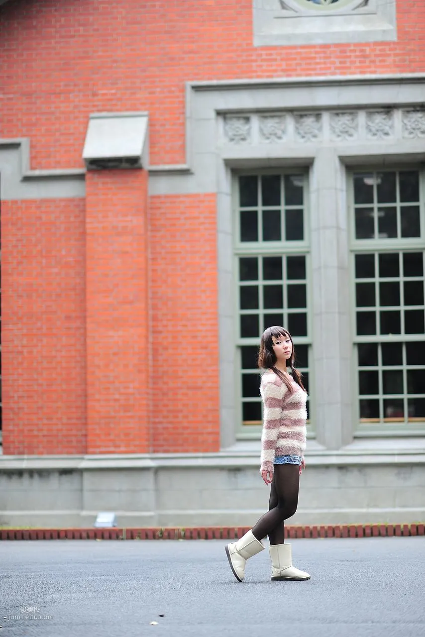 台湾黑丝芭比娃娃美女外拍写真集20
