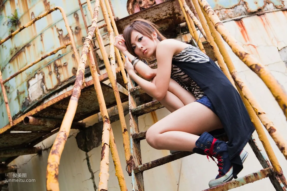 Mikako/張允霏《橋頭糖廠外拍》寫真集 42