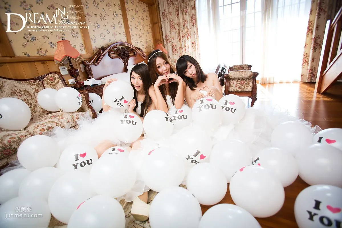 Taiwan Internet Celebrity Winnie Xiaoxue Qingjing Autumn Dream Moment Wedding Dress Chapter Photo Set photo 108