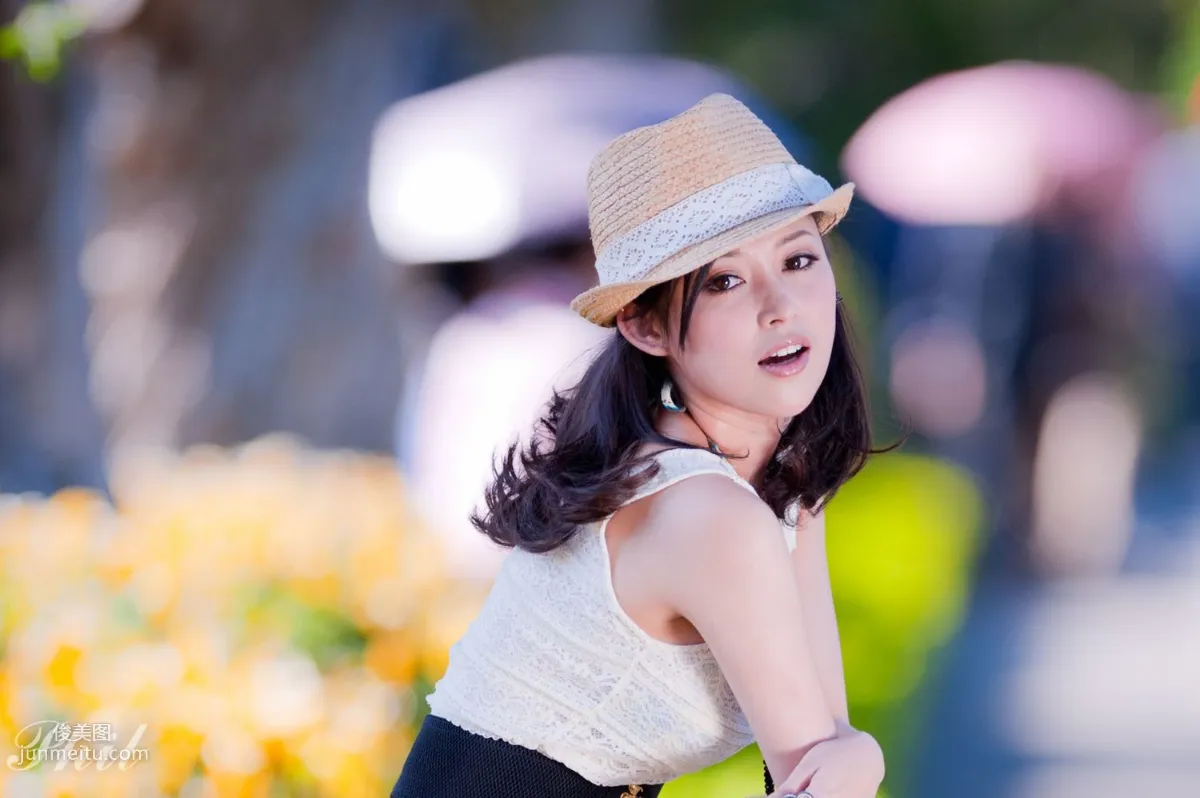 Beautyleg Leg Model Avy Dress Park Outdoor Shoot Photo Set photo 9