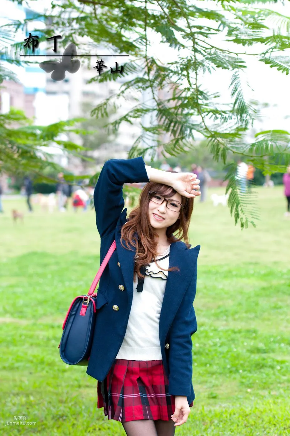 Bu Ding: Web Idols photo 9
