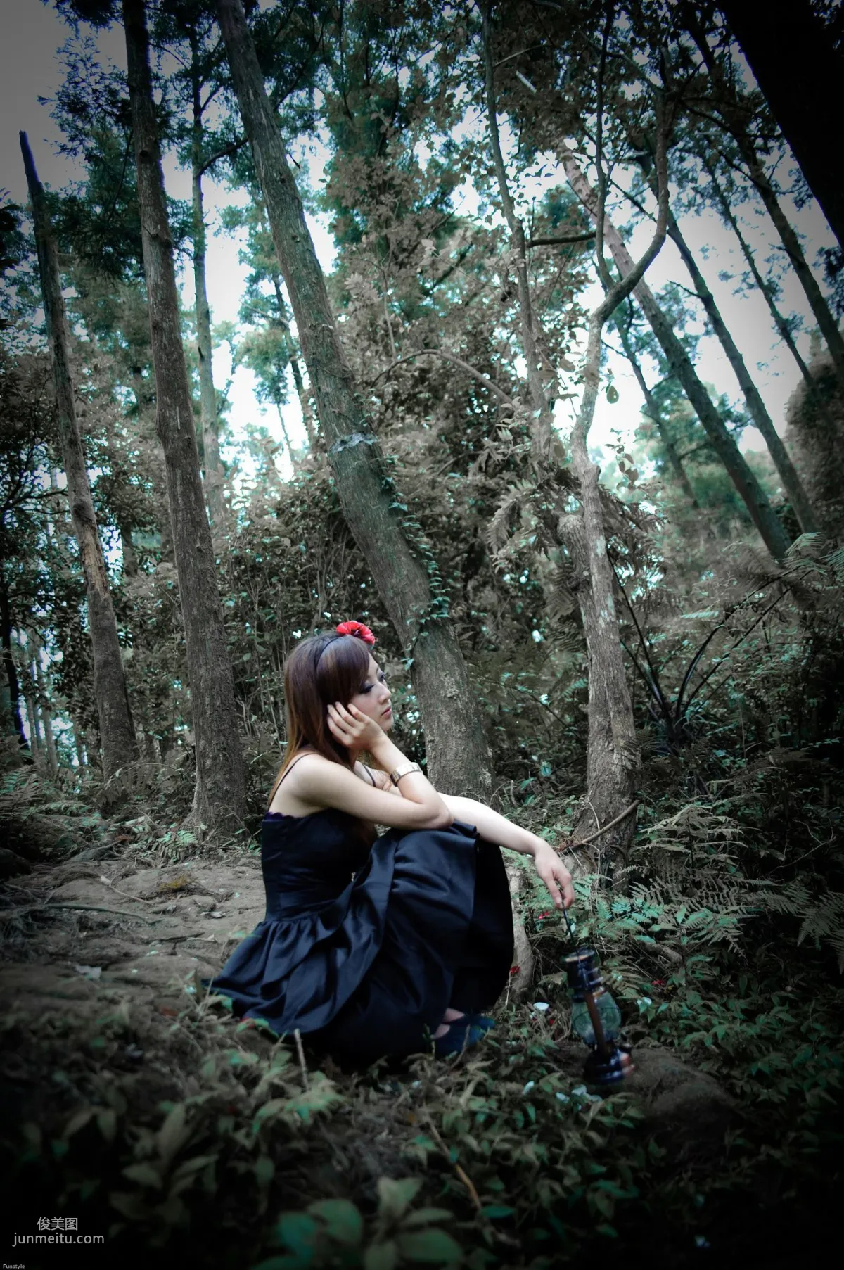 Guo Zi MM/Mikako White Waltz + Black Obsession Outdoor Photo Set photo 108