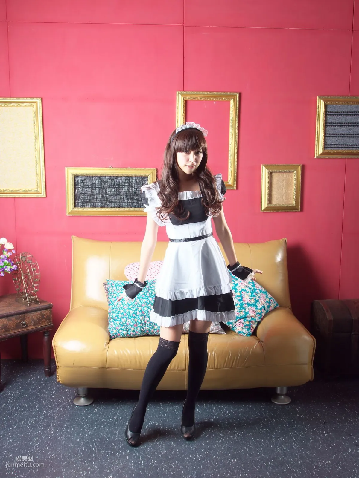 Du Kewei "Long Stockings Black Silk Maid Outfit Series" Photo Set photo 28