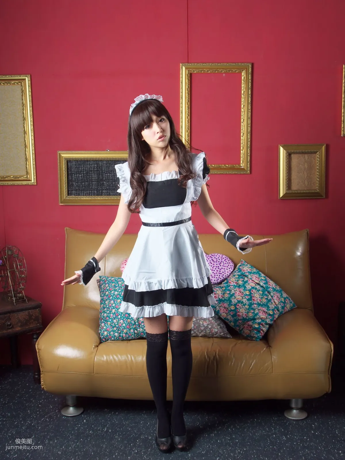 Du Kewei "Long Stockings Black Silk Maid Outfit Series" Photo Set photo 12