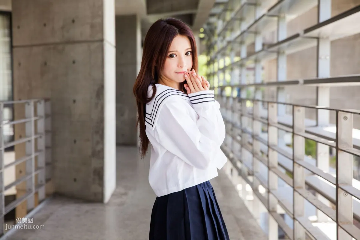 台灣美女張齊郡JULIE《長筒襪校服少女》寫真集 20