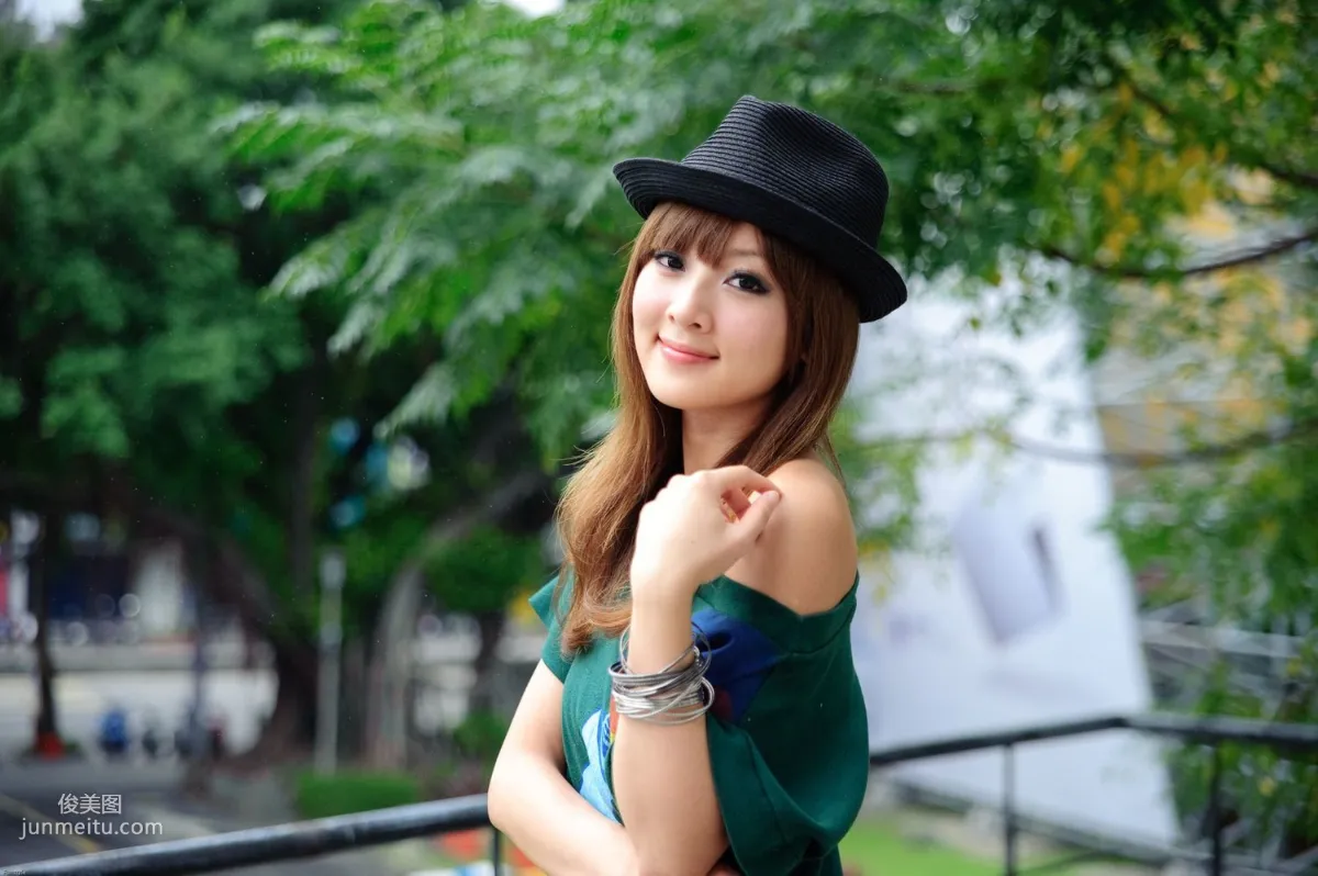 果子Mikako、Minako《台大外拍》第1部 写真集12