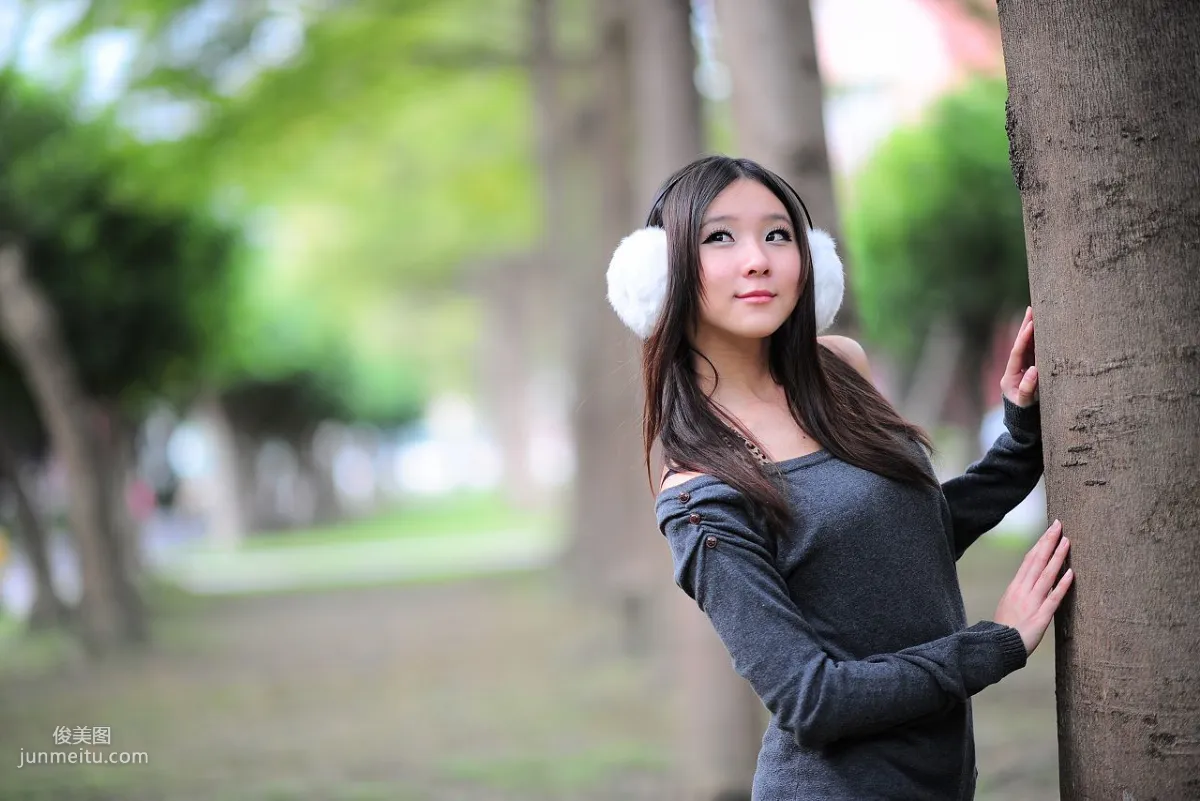 台湾黑丝芭比娃娃美女外拍写真集50