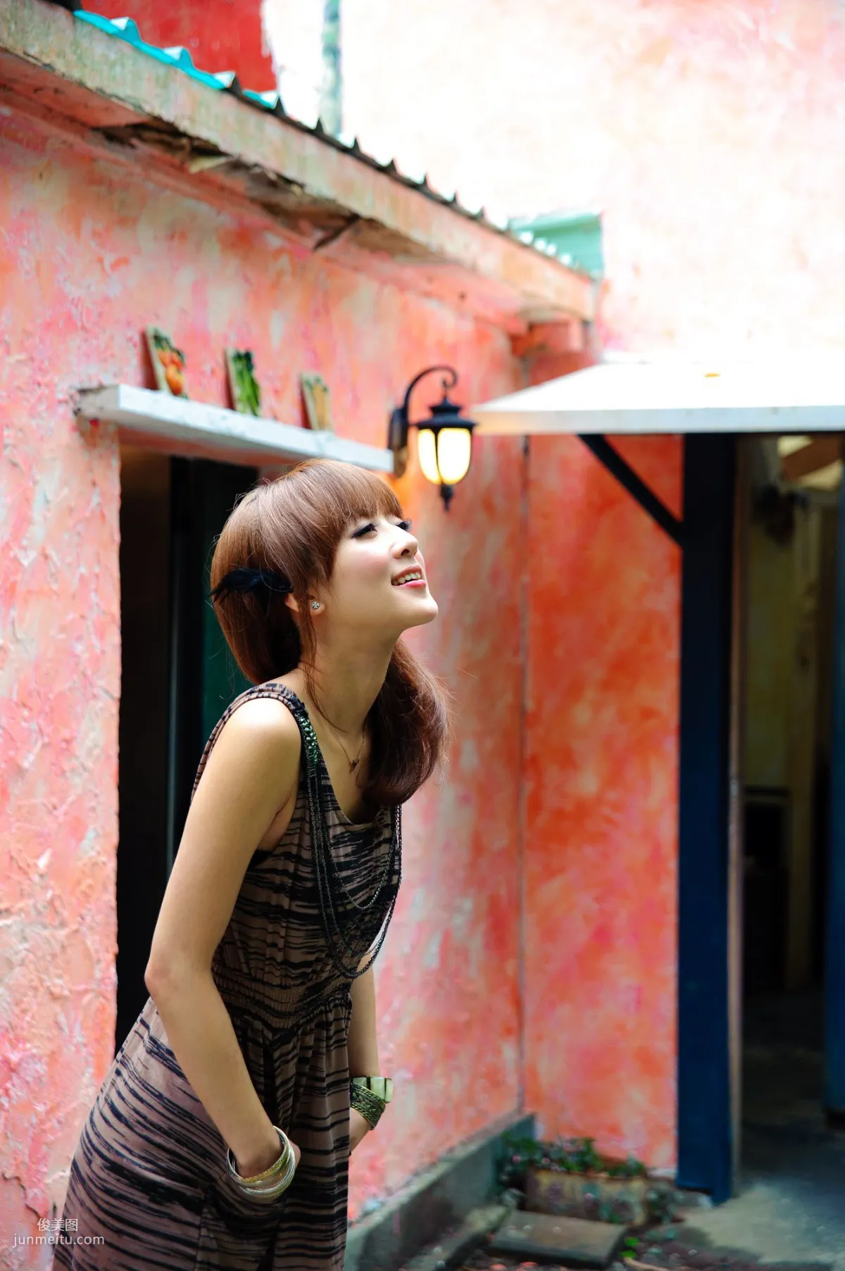 Zhang Kaijie / Mikako, Montmartre Cafe Outdoor Shoot Photo Set photo 36