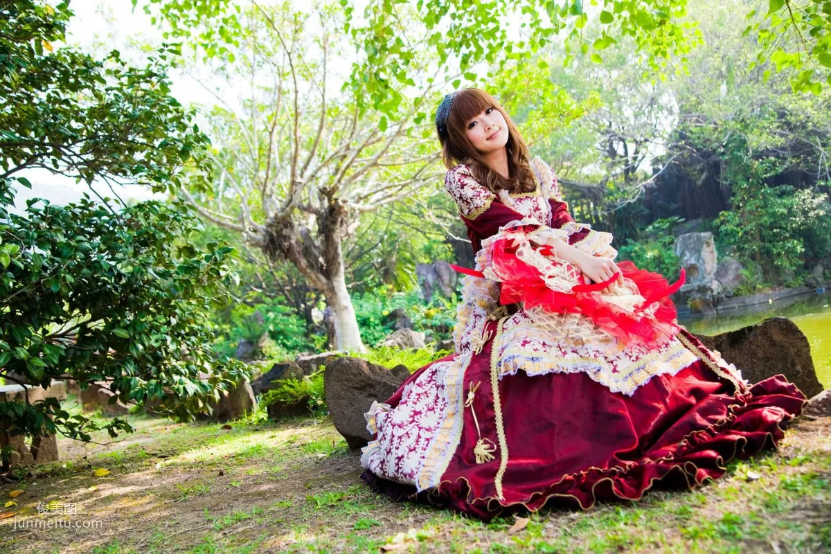 Mikako/果子MM《雙溪公園+士林官邸外拍》寫真集 13