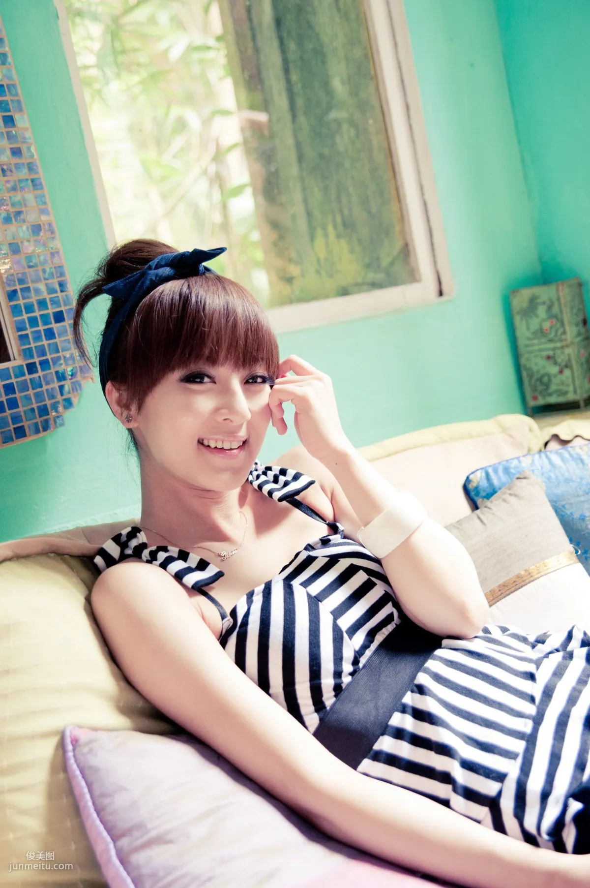 Zhang Kaijie / Mikako, Montmartre Cafe Outdoor Shoot Photo Set photo 62