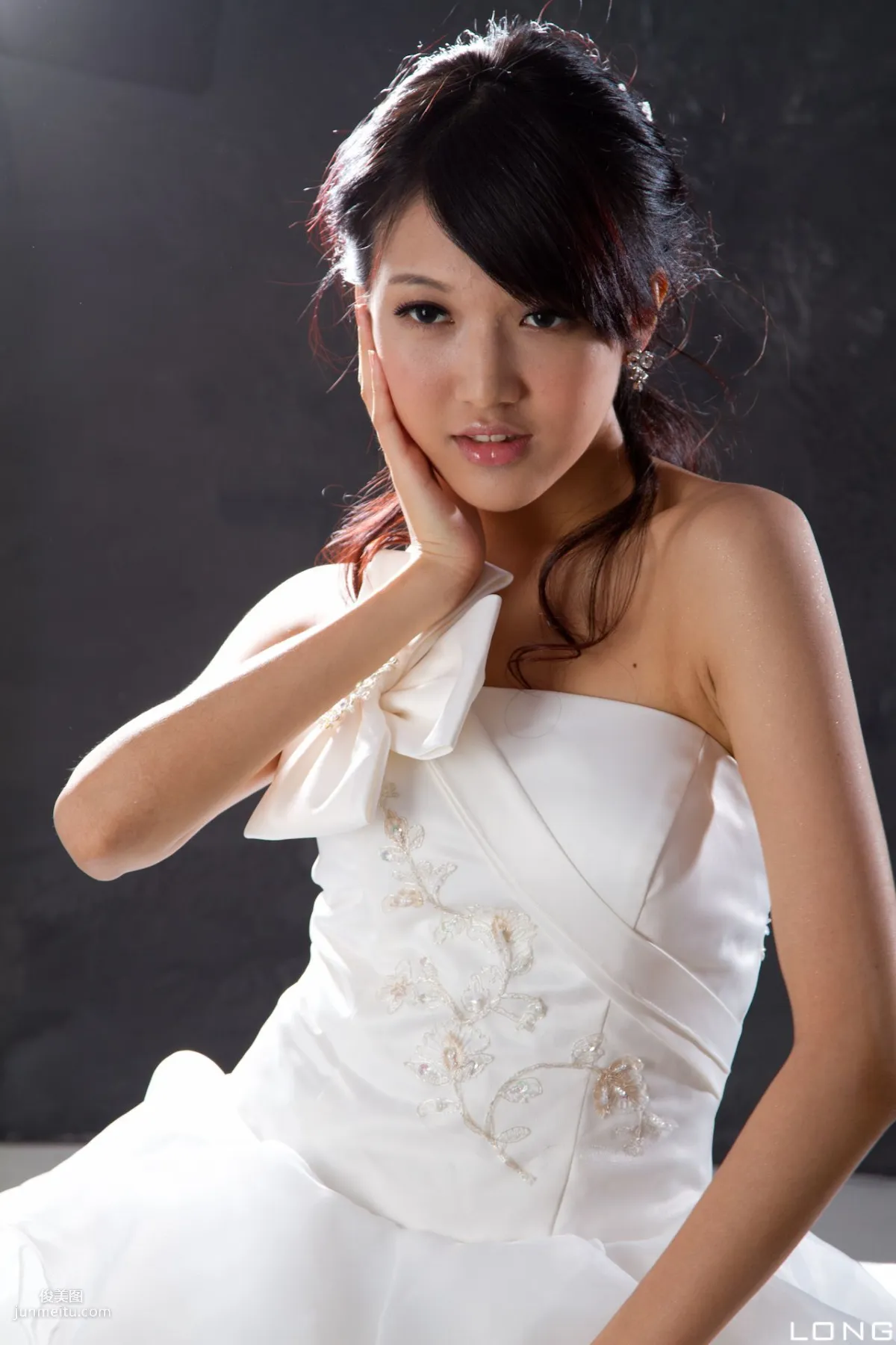 Taiwan Beauty Model Chen Weiting Jill "Wedding Dress White" Photo Set photo 3