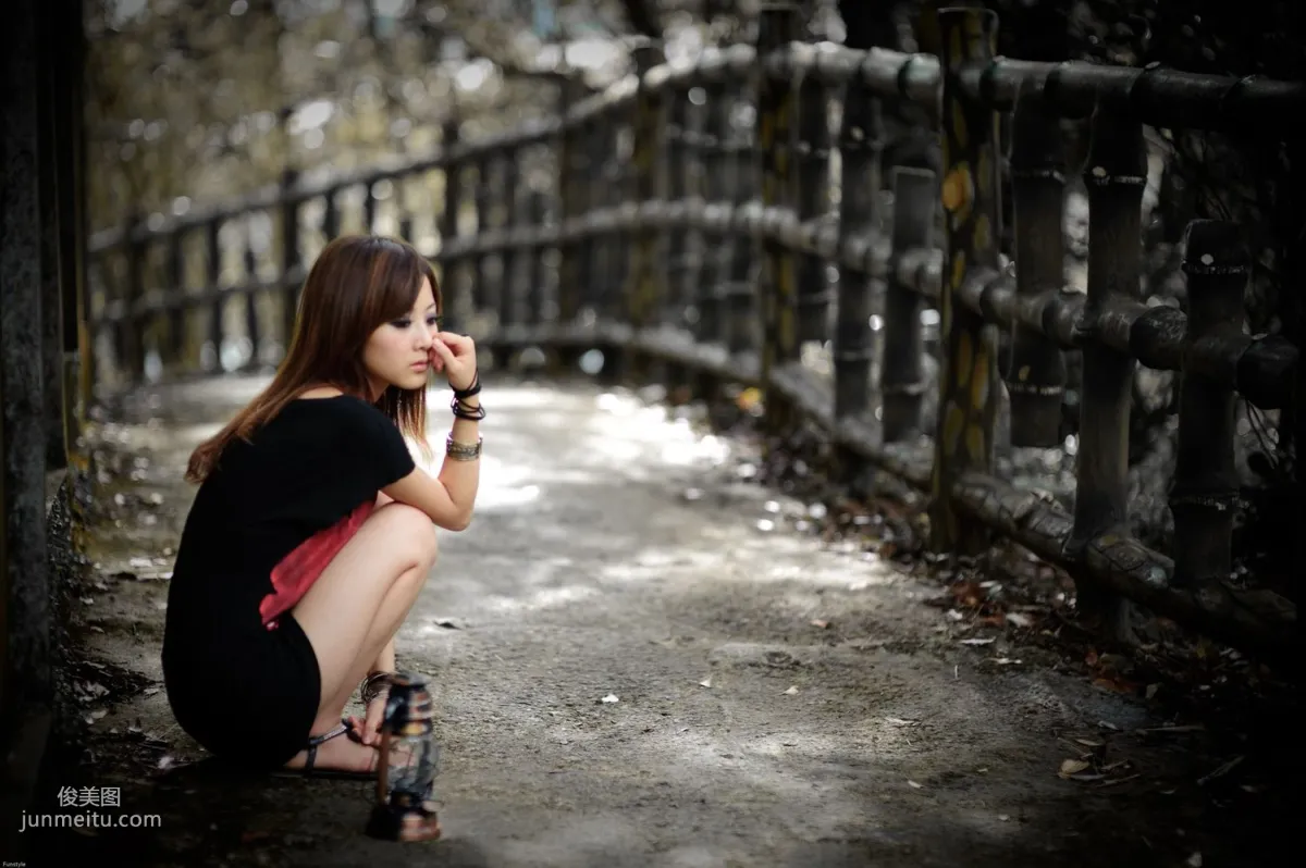 Guo Zi MM/Mikako White Waltz + Black Obsession Outdoor Photo Set photo 77