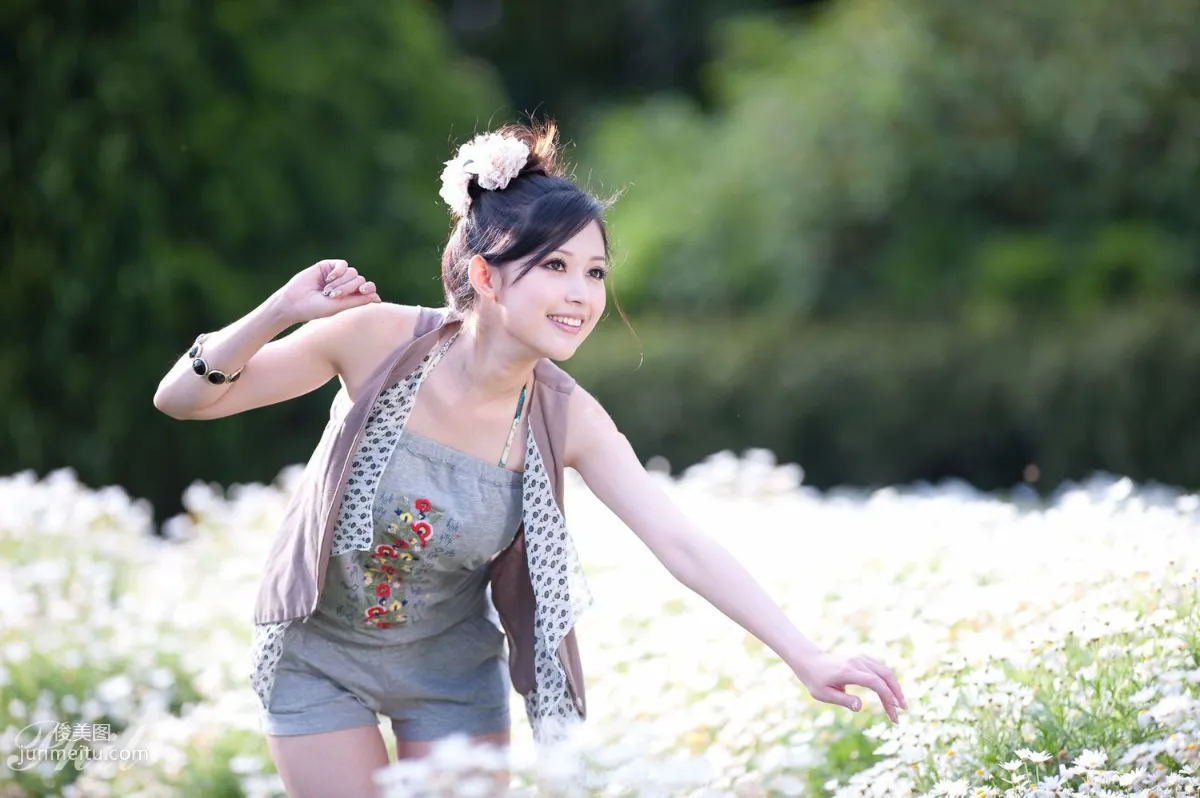 Taiwan Goddess Avy Du Kewei "Suspender Shorts Series" Fresh and Beautiful Outdoor Photo Set photo 10