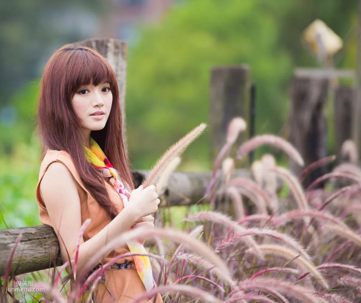Taiwan Model Lin Gangyi Didy《3 Sets of Fresh Light Dresses》 Photo Collection photo 4