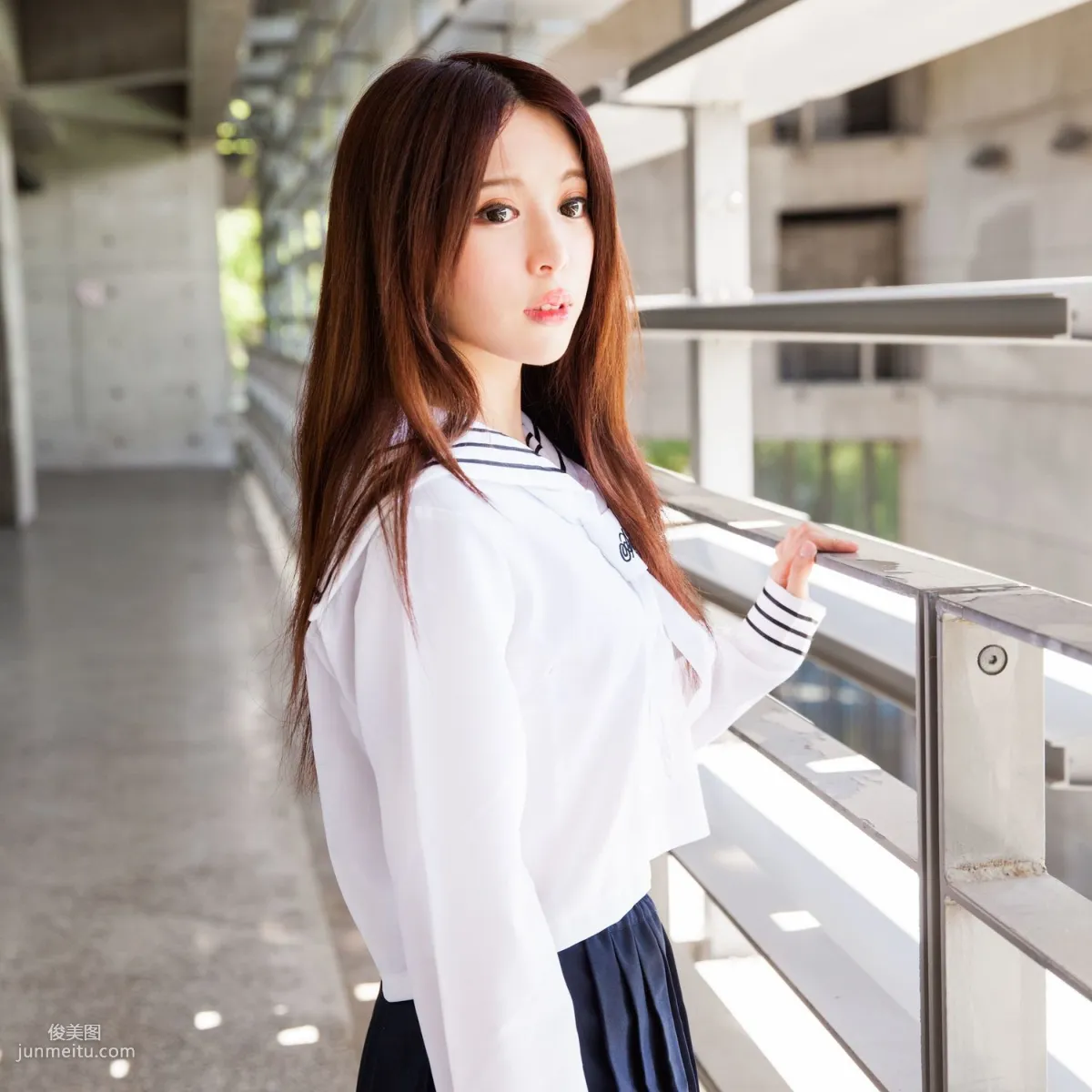 台灣美女張齊郡JULIE《長筒襪校服少女》寫真集 15