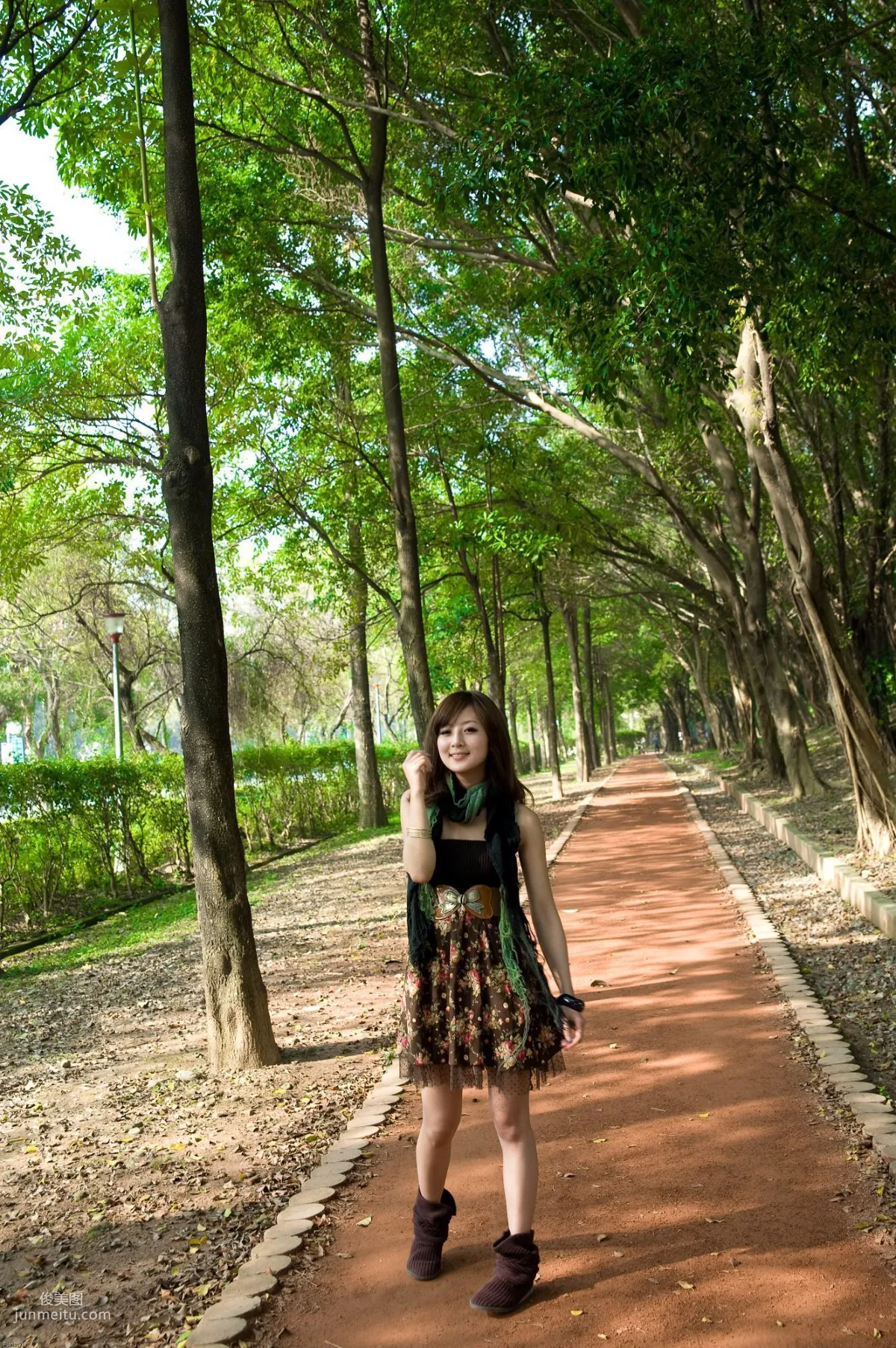 Guo Zi MM/Zhang Kaijie, Sisi South Village + Daan Forest Park Outdoor Shoot Photo Set photo 7