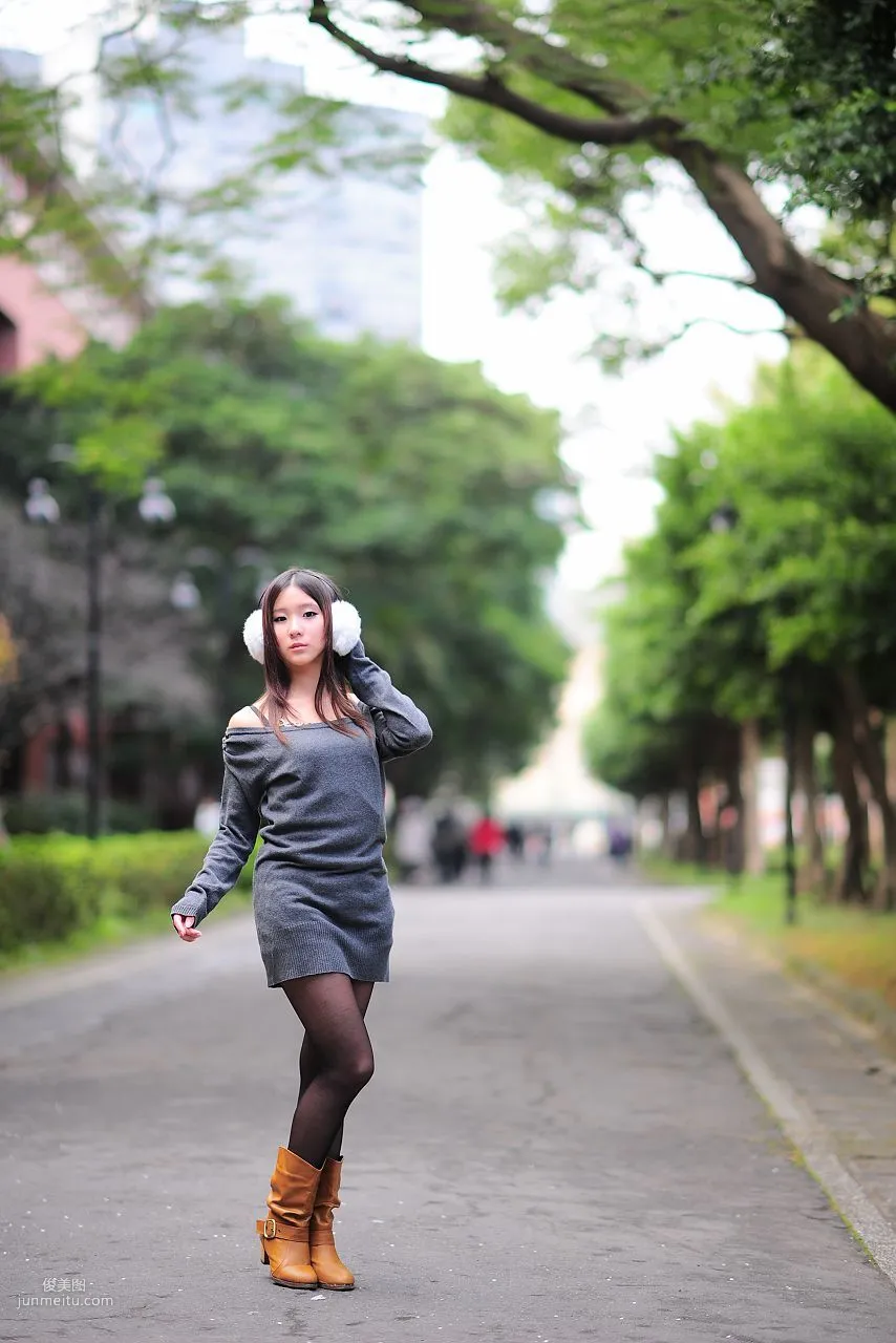 台湾黑丝芭比娃娃美女外拍写真集37