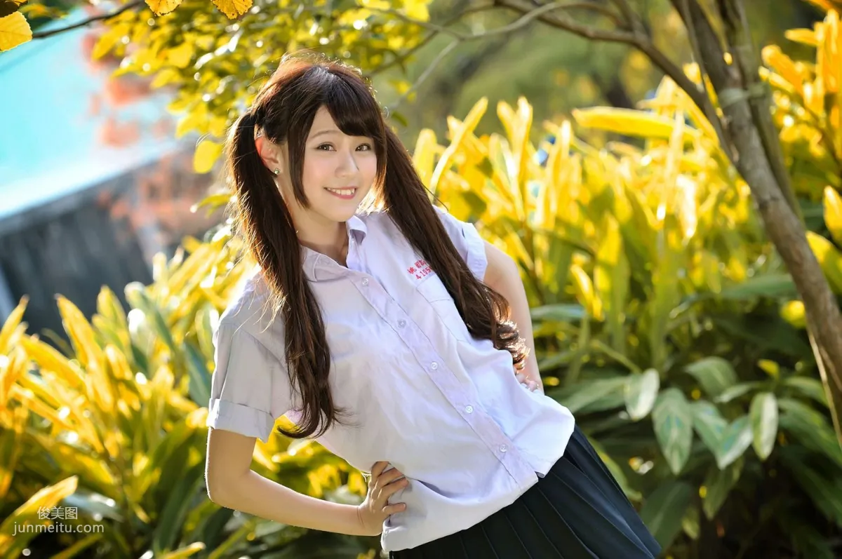 Taiwan Beauty Qiu Yuxuan White, Campus Outdoor Shoot Photo Set photo 10