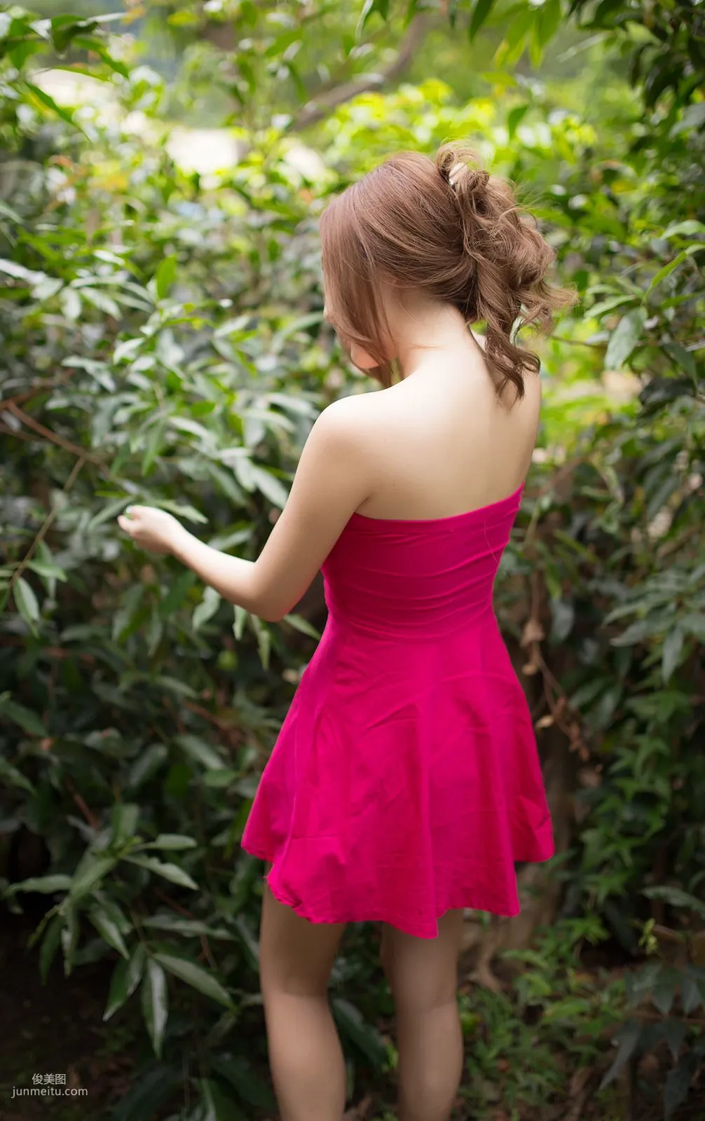 Syuan Zhao Yun, The Ultimate Pink Goddess in a Red Dress, Photo Set photo 38