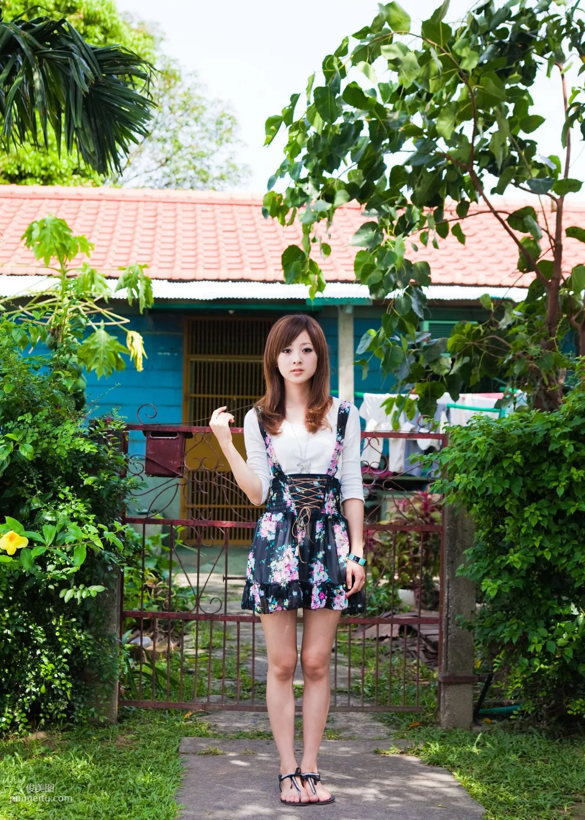 Zhang Kaijie/Mikako 'Zhongxing New Village Outdoor Shoot' Photo Set photo 2