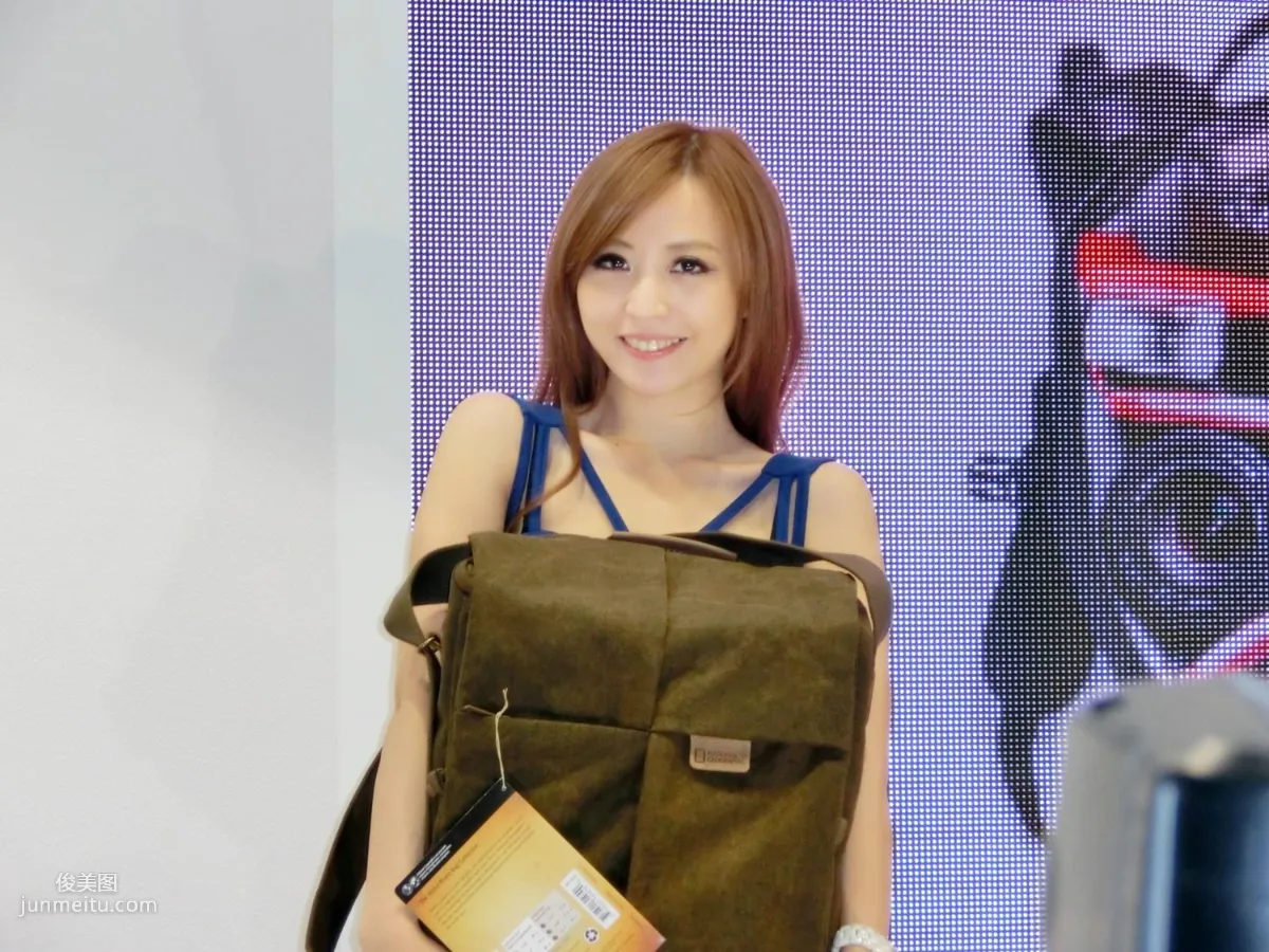 Model Ni Qianling, Taipei Photography Equipment Exhibition HD Event Set photo 3
