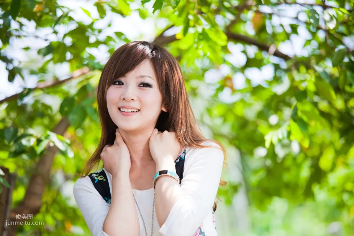 Zhang Kaijie/Mikako 'Zhongxing New Village Outdoor Shoot' Photo Set photo 19