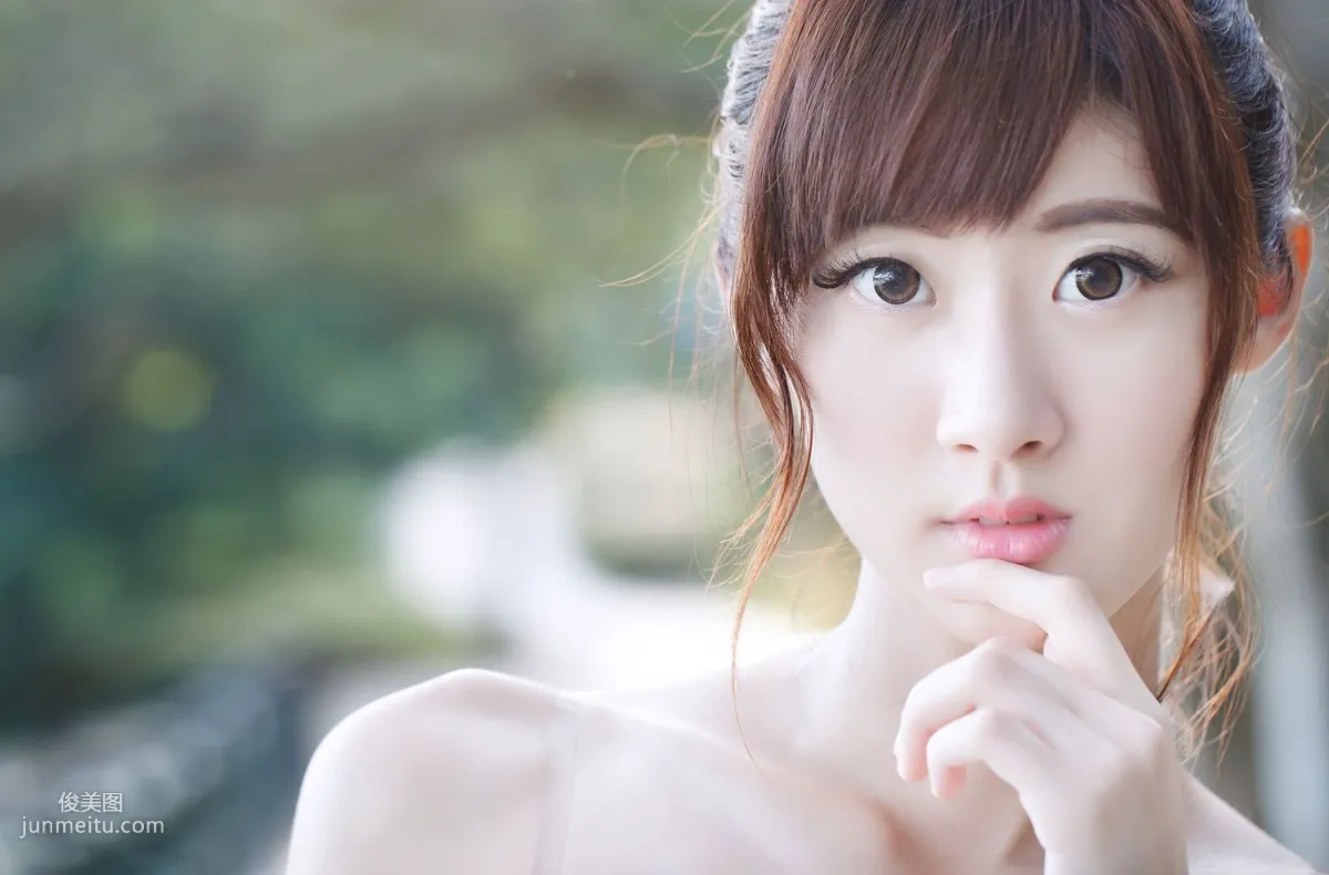 Taiwan Model Queena / Lin Mojing, Park Outdoor Shoot Photo Set photo 12