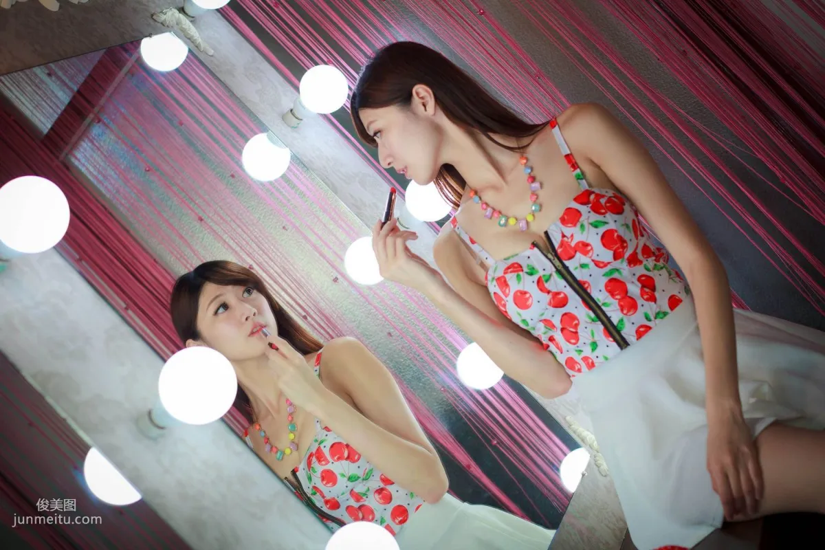 Leg Model Queena/Lin Mojing 'Studio Shoot Photos' Photo Collection photo 24