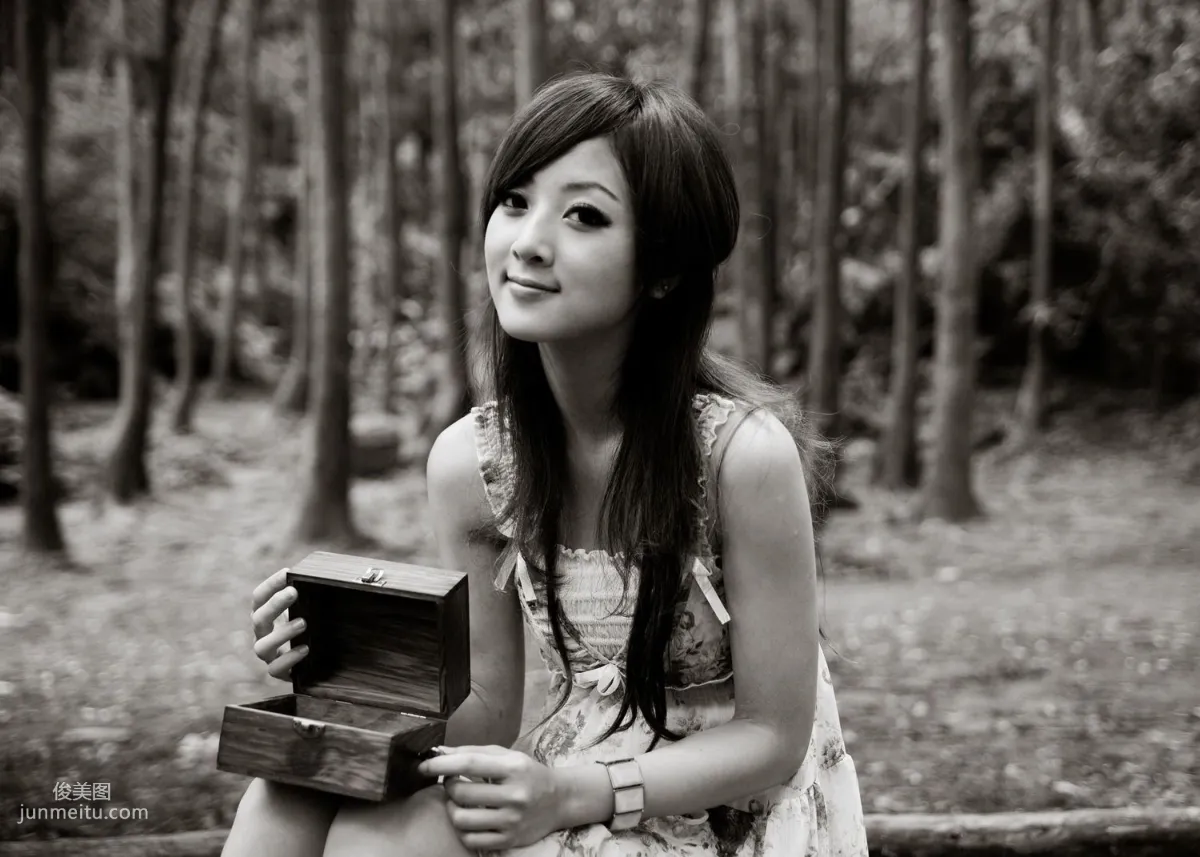 Mikako/Zhang Kaijie White Waltz x Black Obsession Yangmingshan Zhuzihu Outdoor Shoot Photo Set photo 14
