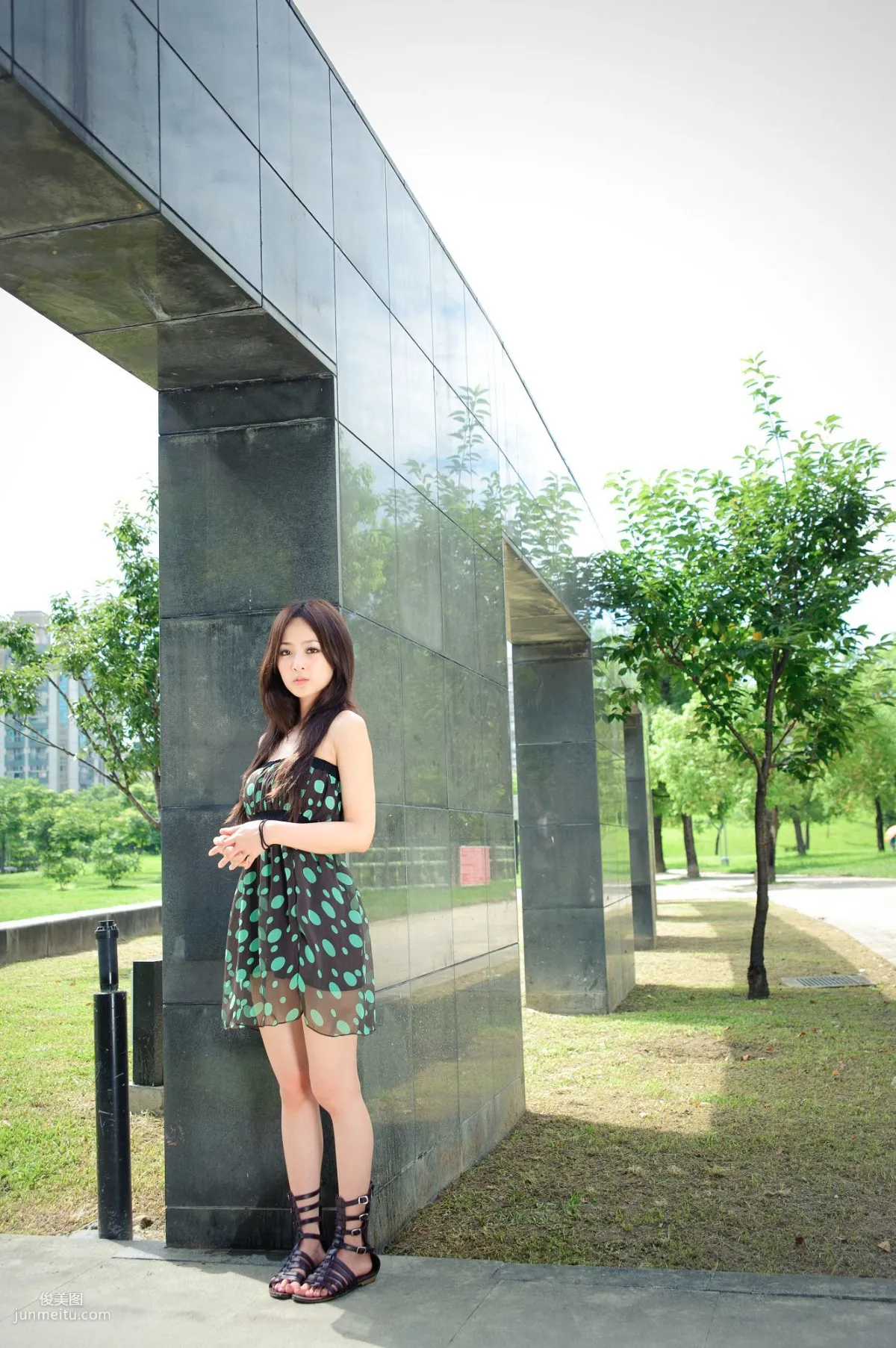 Zhang Kaijie, Yonghe No.4 Park Outdoor Shoot Photo Set photo 2