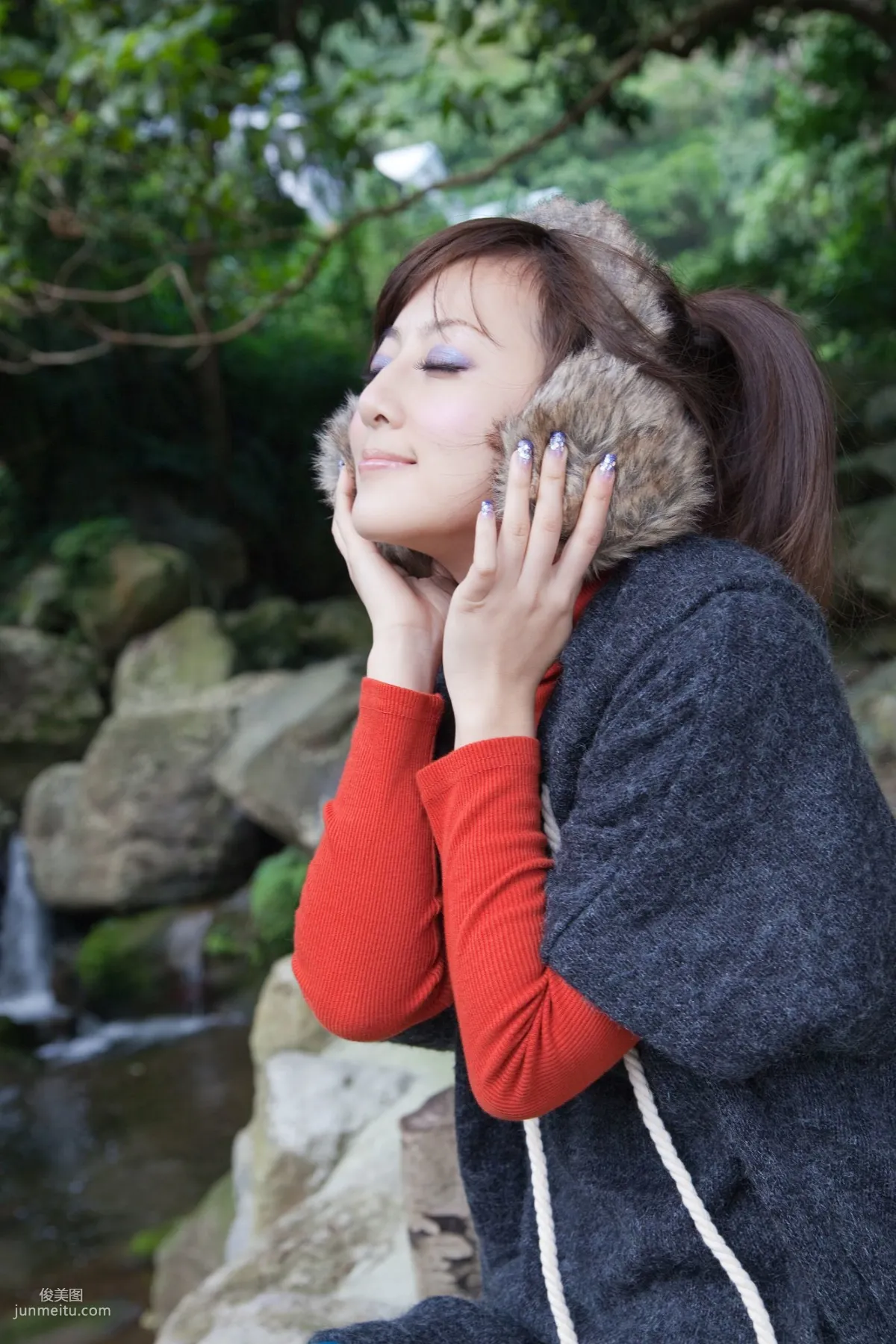 Mikako, Shuangxi Park + Indigenous Park Part I Photo Set photo 39