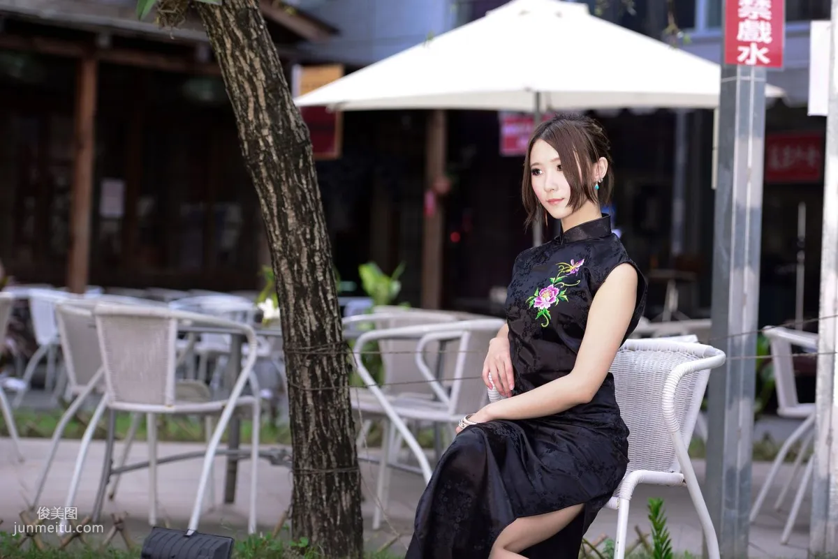 Taiwan Model A Bu, Red and Black Qipao Series Outdoor Shoot Photo Set photo 84