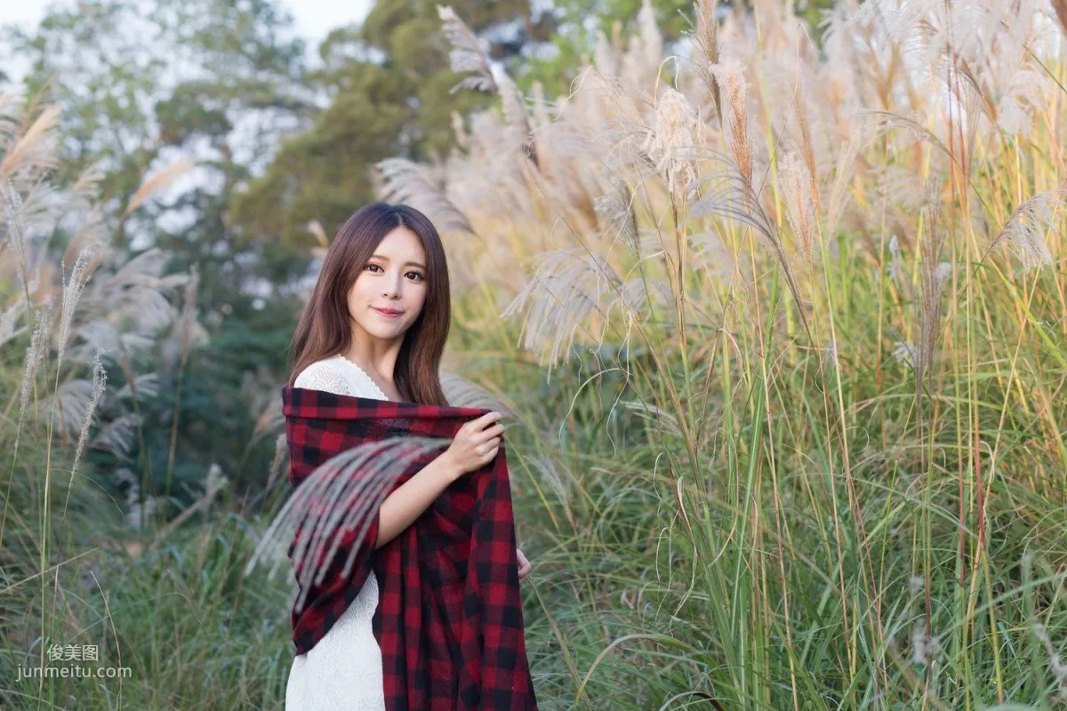 台灣女神張齊郡JULIE《踏青》寫真集 34