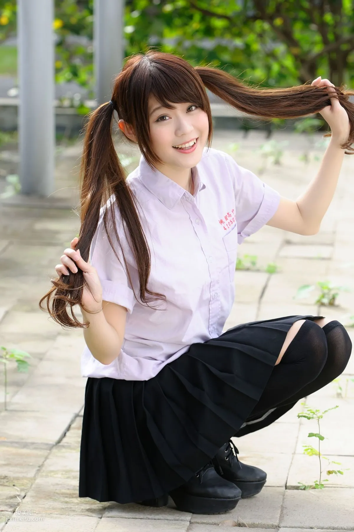 Taiwan Beauty Qiu Yuxuan White, Campus Outdoor Shoot Photo Set photo 25
