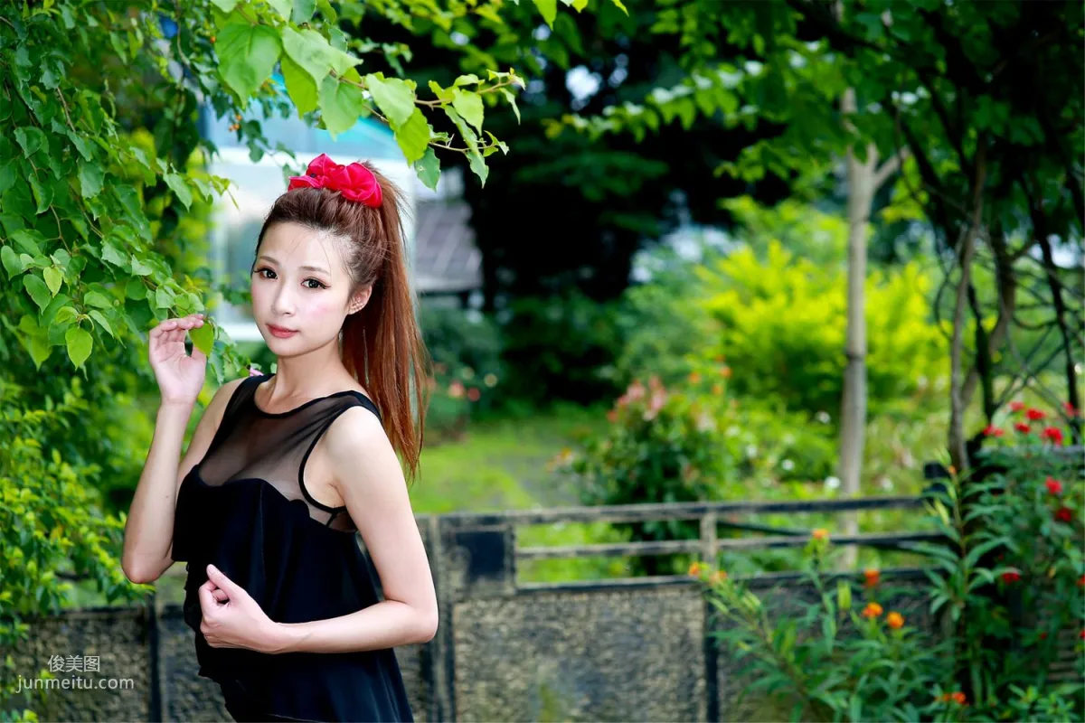 Taiwan Girl Lin Xiaoba 'Spring Outing Outdoor Shoot' Photo Set photo 18