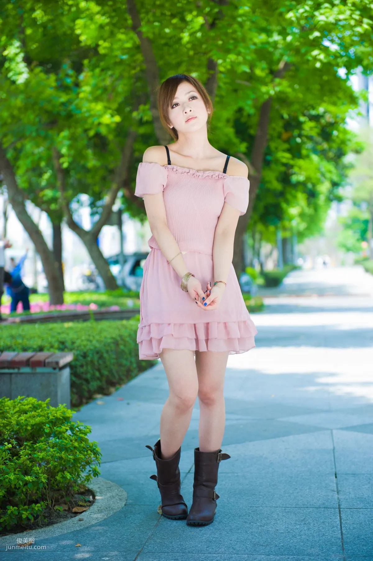 台灣美女果子MM《時裝外拍》寫真集 86