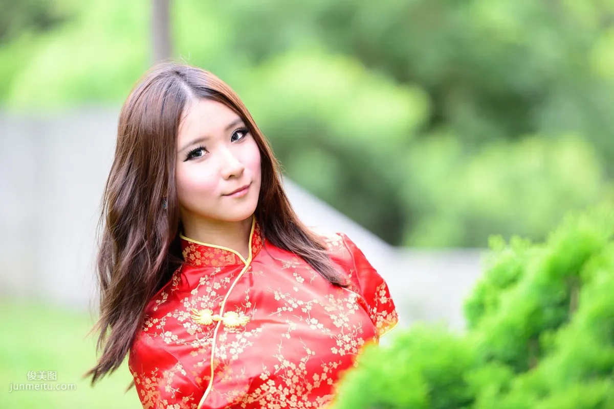 Taiwan Model A Bu, Red and Black Qipao Series Outdoor Shoot Photo Set photo 53