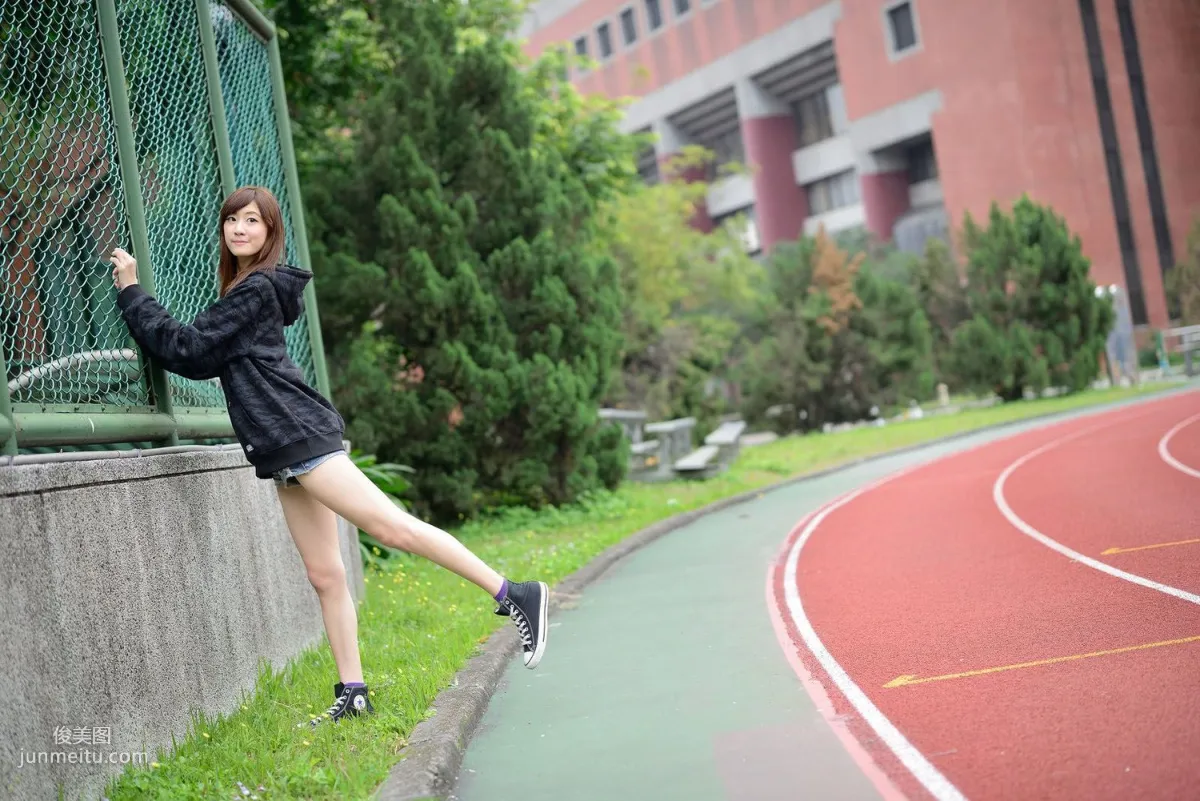 Taiwan Beauty Lin Mojing/Queena 'Junior Schoolmate Era' Photo Set photo 41