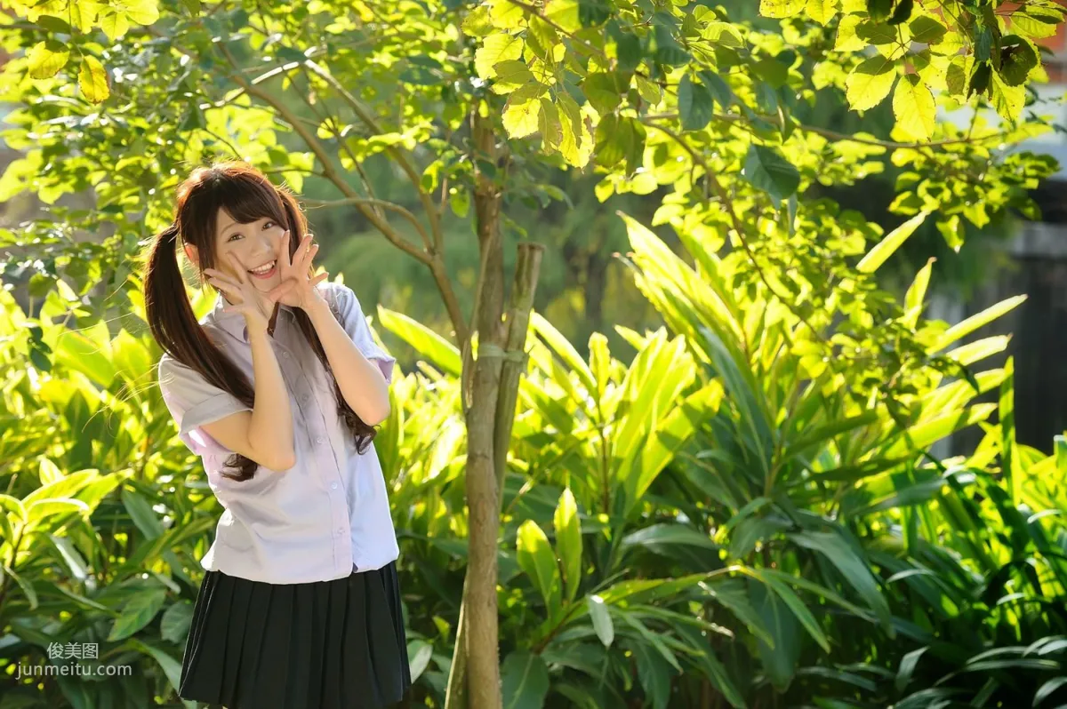 Taiwan Beauty Qiu Yuxuan White, Campus Outdoor Shoot Photo Set photo 3