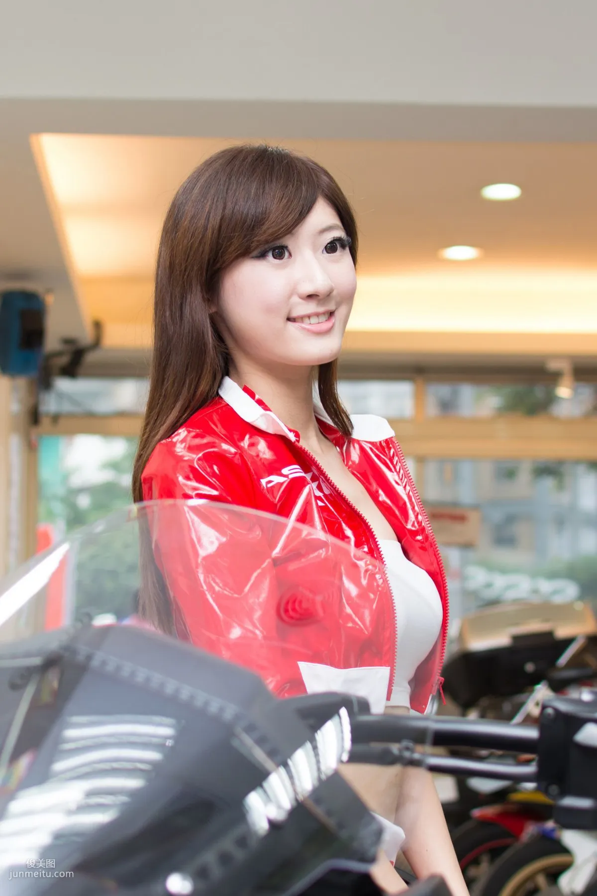 Taiwan Beauty Queena Lin Mojing "Uniform Seduction" Photo Collection photo 52