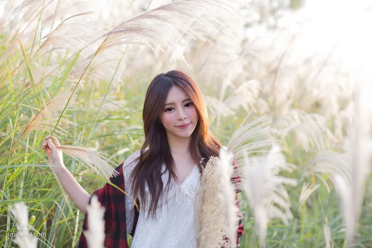 台灣女神張齊郡JULIE《踏青》寫真集 40