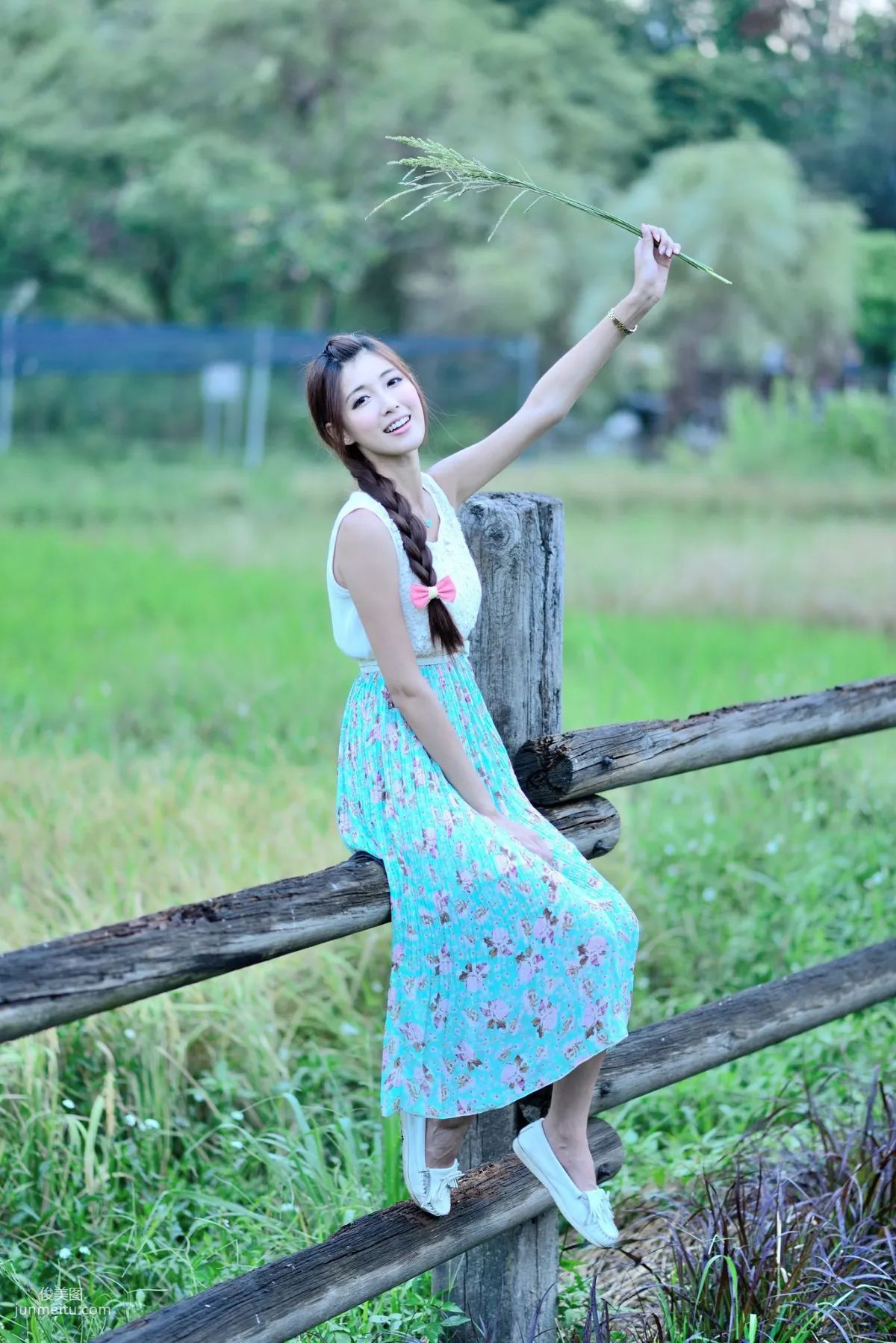 Kila Jingjing / Jin Yunqiao, Fresh and Beautiful Long Dress Outdoor Photo Set photo 7