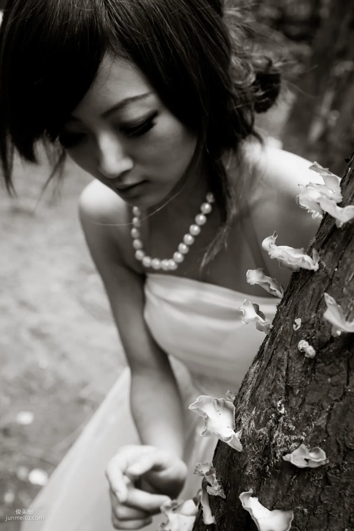 Mikako/Zhang Kaijie White Waltz x Black Obsession Yangmingshan Zhuzihu Outdoor Shoot Photo Set photo 57