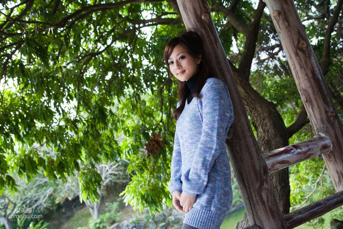 Mikako, Shuangxi Park + Indigenous Park Part I Photo Set photo 23