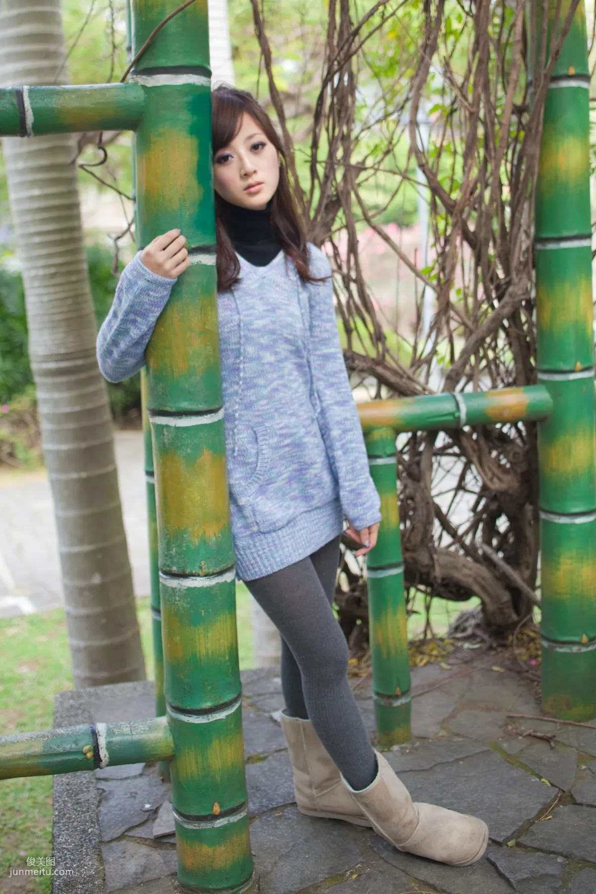Mikako, Shuangxi Park + Indigenous Park Part I Photo Set photo 17