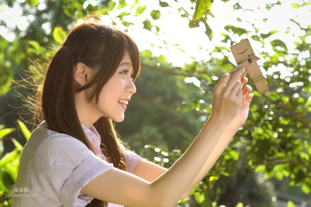 Taiwan Beauty Qiu Yuxuan White, Campus Outdoor Shoot Photo Set photo 16