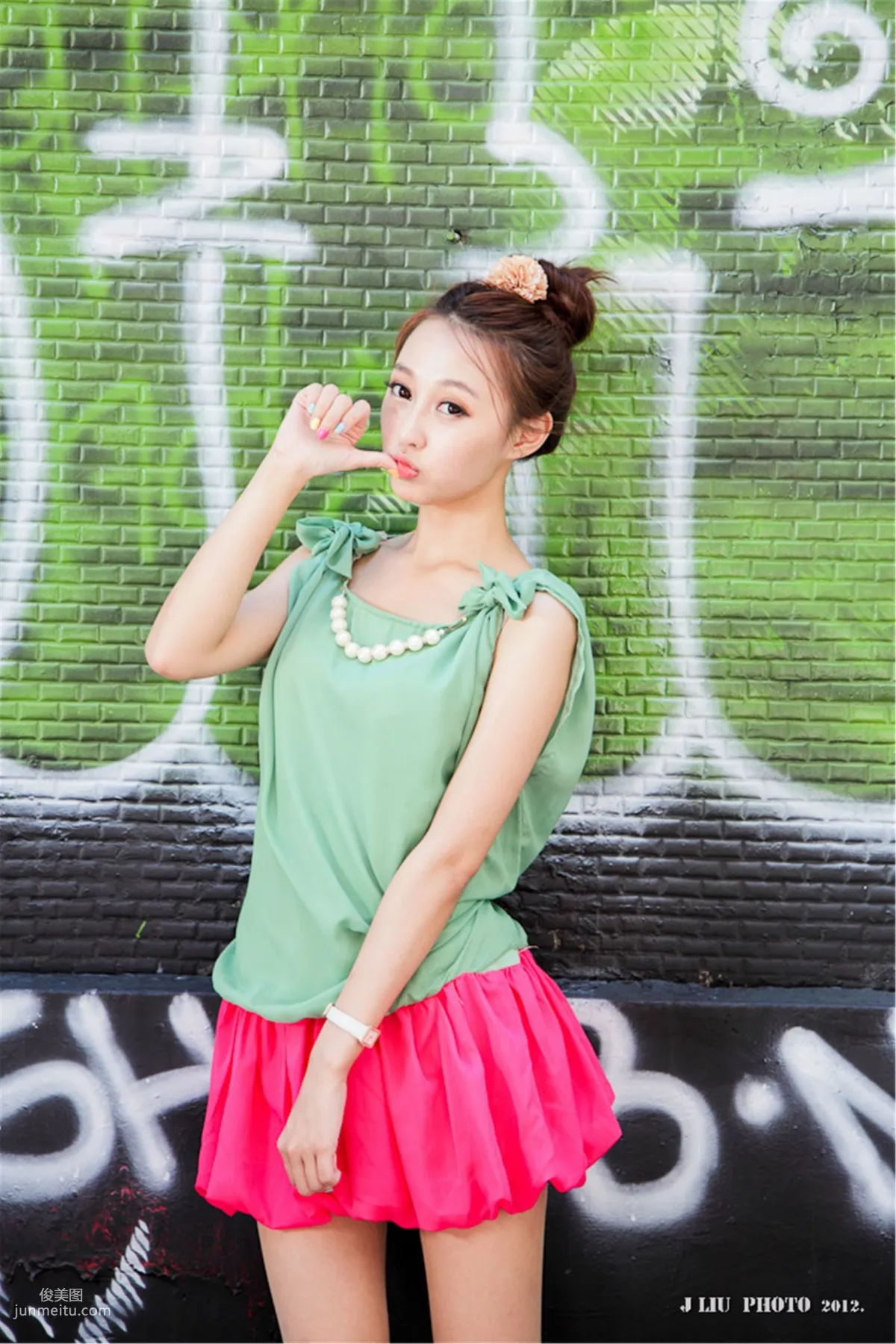 台灣妹子Barbie《西門街拍》寫真集 17