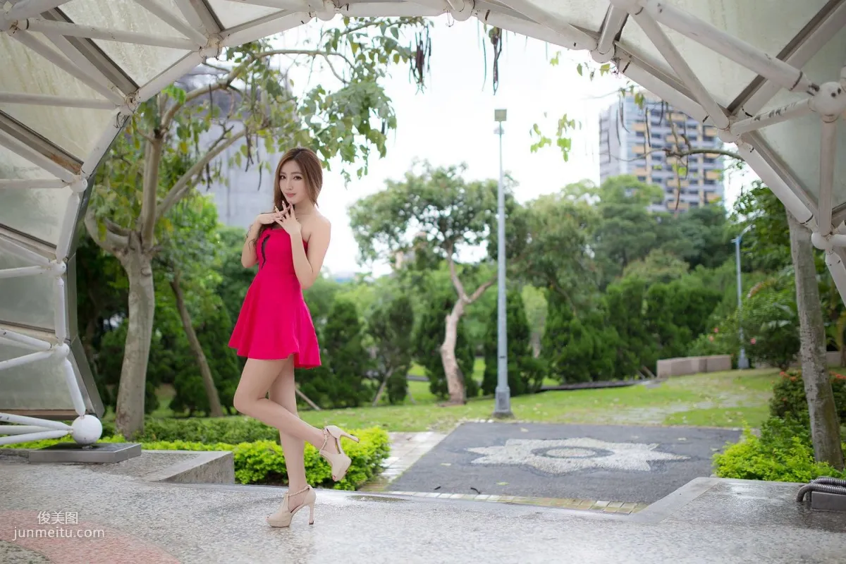 Syuan Zhao Yun, The Ultimate Pink Goddess in a Red Dress, Photo Set photo 10