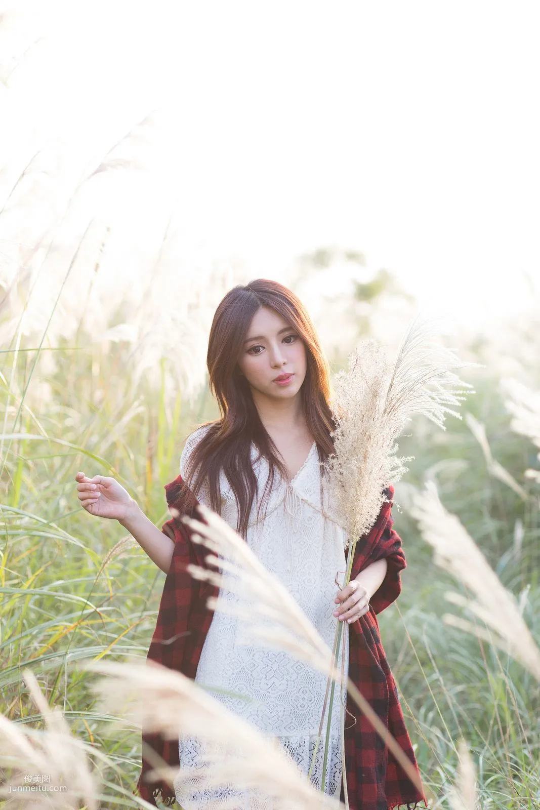 台灣女神張齊郡JULIE《踏青》寫真集 39