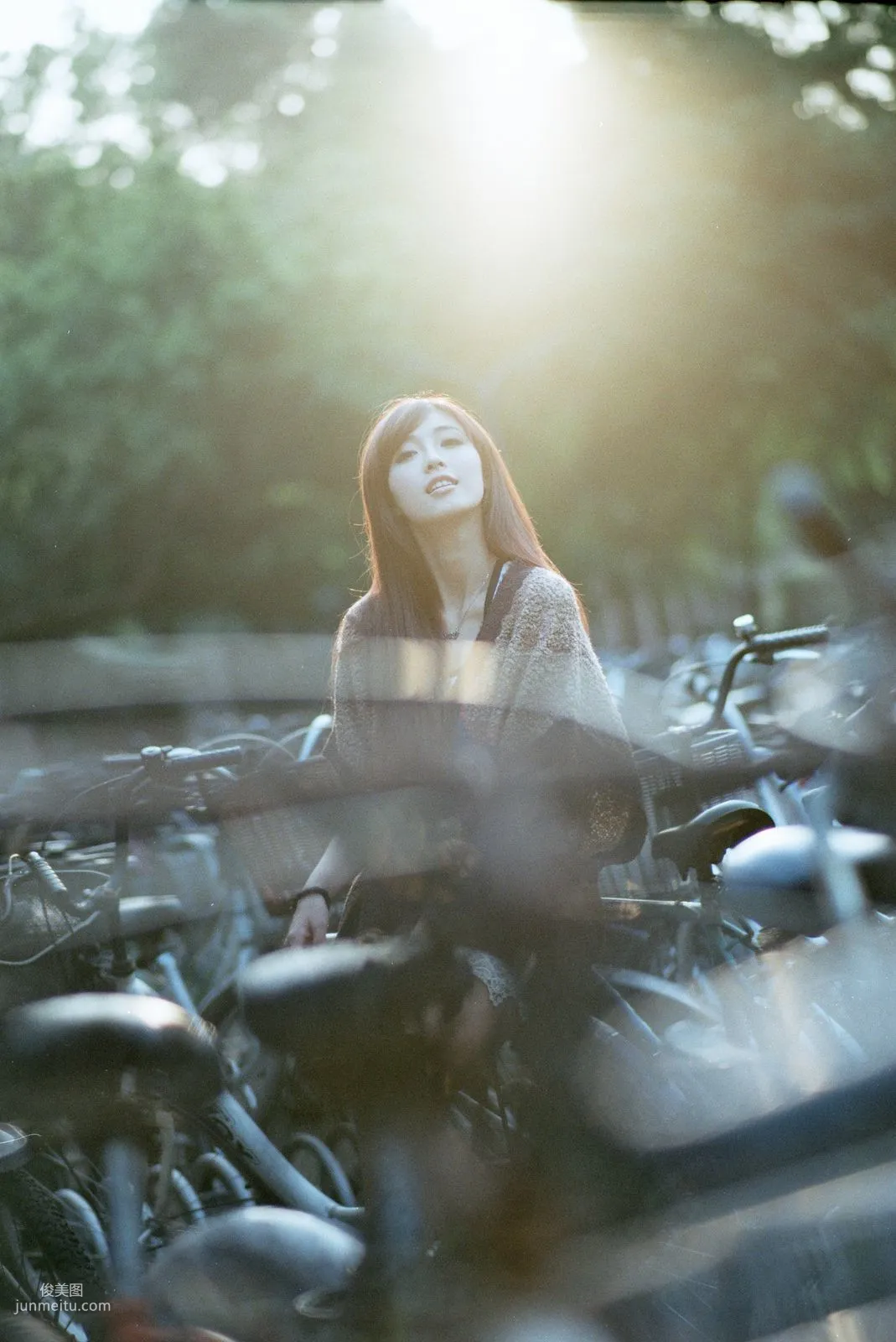 Jin Yunqiao/Kila Jingjing, Campus Beauty Shoot, Wave 2, Photo Collection photo 1